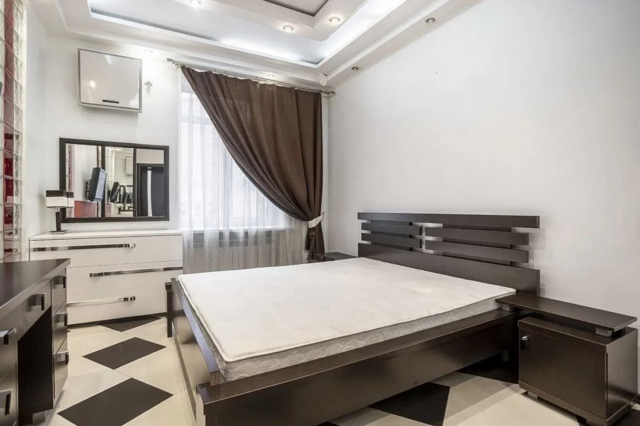 продаж 2-к квартира Київ, Печерський, 139999 $