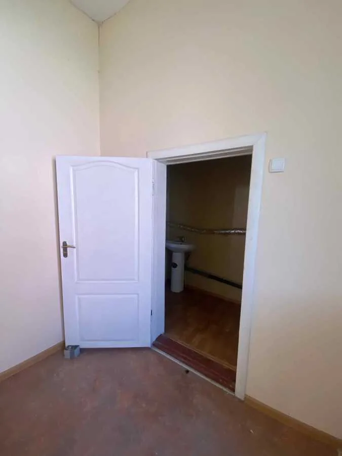 продаж приміщення вільного призначення, будівлі Яготинський, Яготин, 29999 $