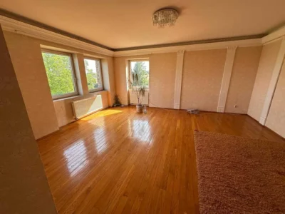 продаж 8-к квартира Рівне, 88000 $