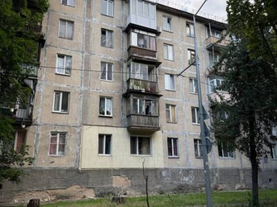 1кімн. Пл. Космонавтів. Мартиросяна, Антонова.