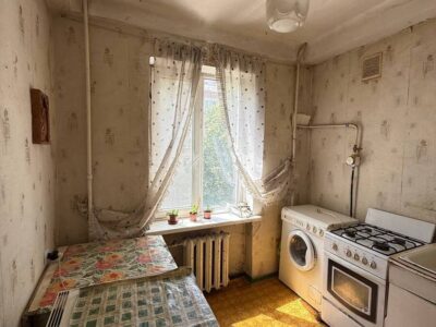 1кімн. Пл. Космонавтів. Мартиросяна, Антонова.