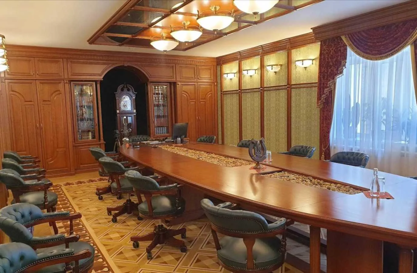 продаж приміщення вільного призначення, будівлі Київ, Шевченківський, 4900000 $