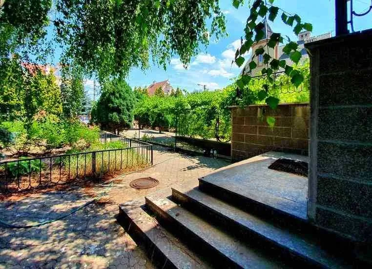 продаж 4-к будинок Дніпро, Центральний, 135000 $