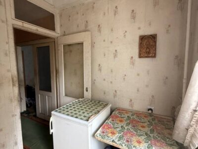 1кімн. Пл. Космонавтів. Мартиросяна, Антонова.