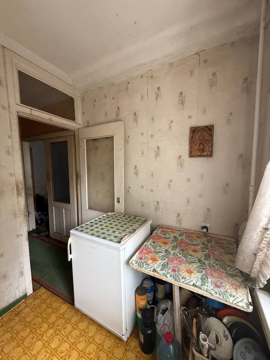 1кімн. Пл. Космонавтів. Мартиросяна, Антонова.