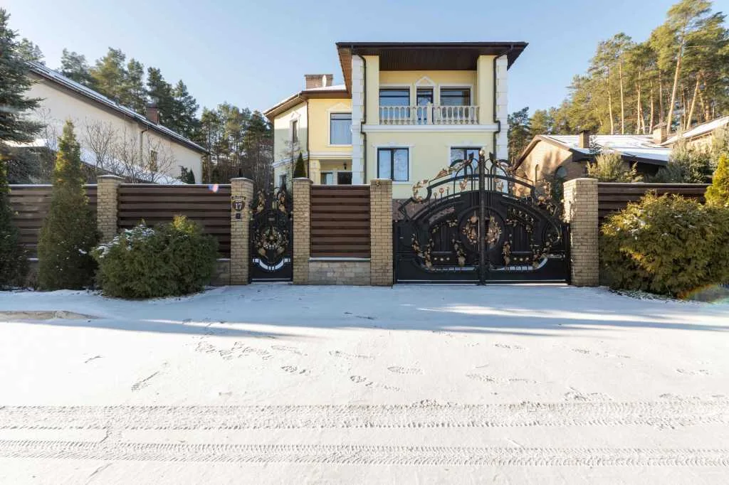 продаж 10-к будинок Києво-Святошинський, Стоянка, 799000 $