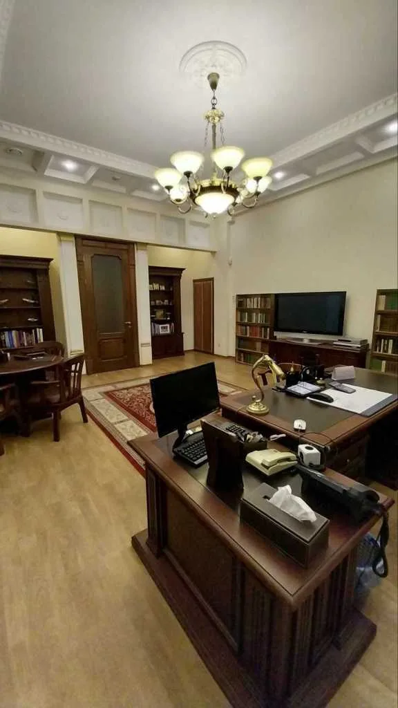 продаж офісна будівля Київ, Солом`янський, 199999 $