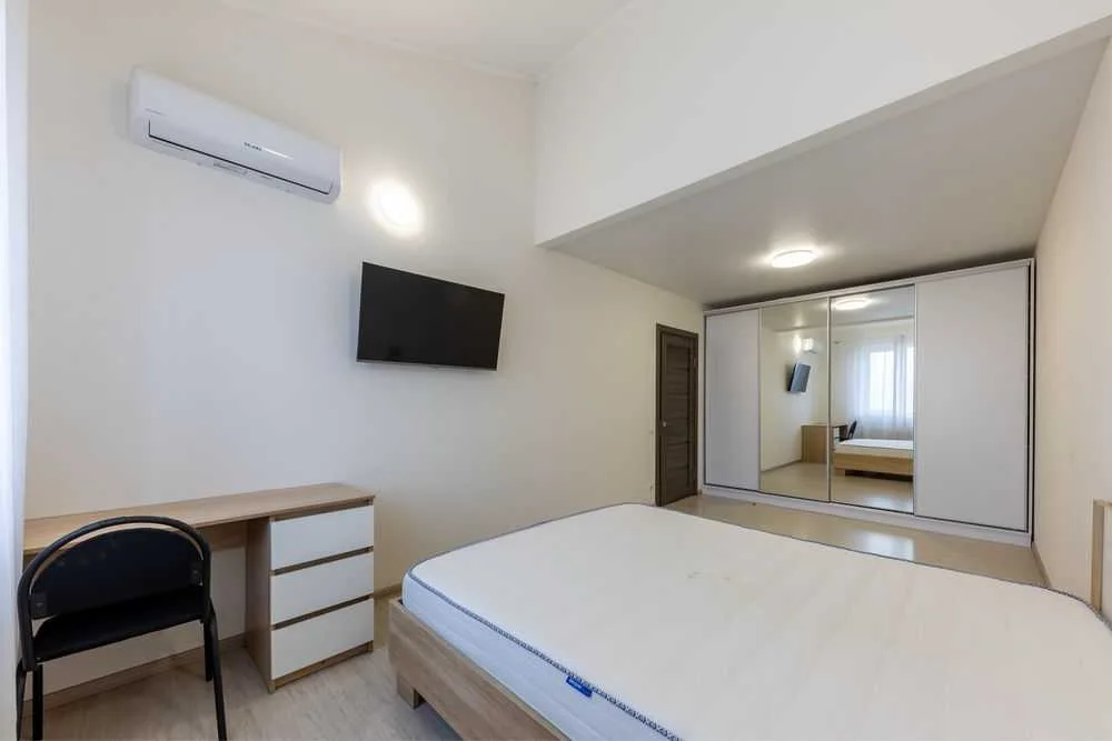 продаж 3-к квартира Києво-Святошинський, Софіївська Борщагівка, 81000 $