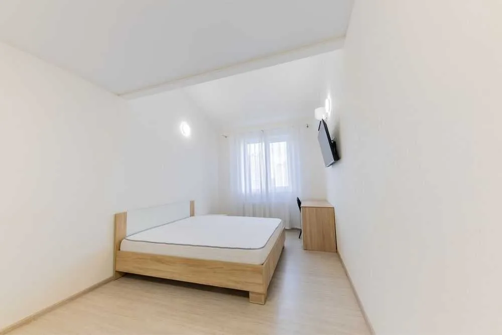 продаж 3-к квартира Києво-Святошинський, Софіївська Борщагівка, 81000 $