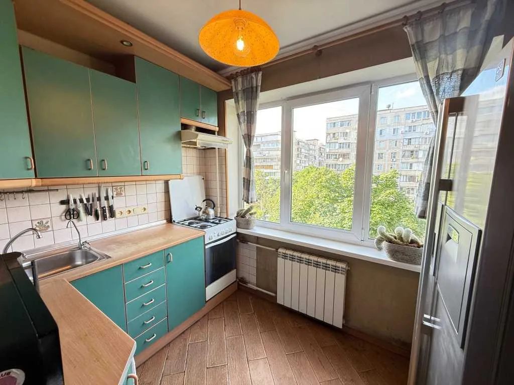 продаж 3-к квартира Київ, Дніпровський, 69500 $