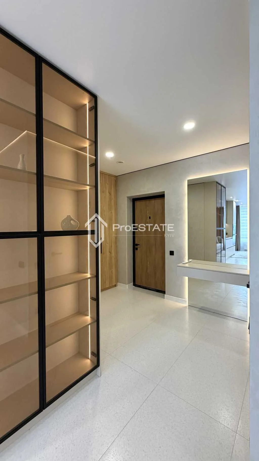 продаж 2-к квартира Київ, Подільський, 8142317 грн.