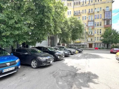 довгострокова оренда торгові площі Київ, Печерський, 5914 $/міс.