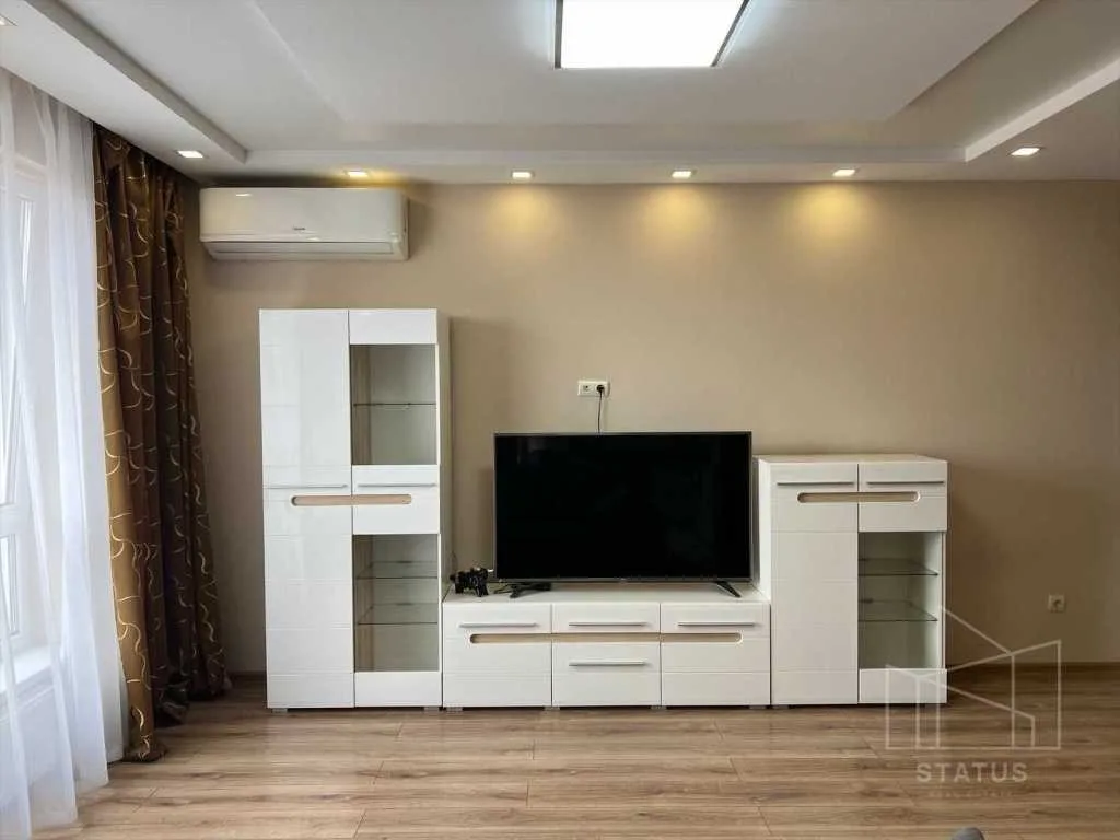 продаж 3-к квартира Києво-Святошинський, Софіївська Борщагівка, 117000 $