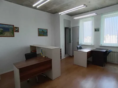довгострокова оренда офісна будівля Київ, Дарницький, 24000 грн./міс.