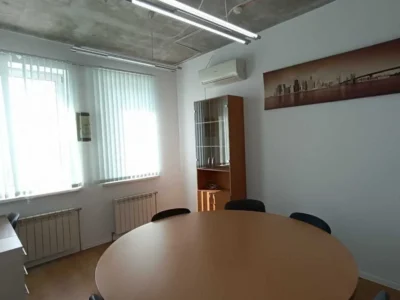 довгострокова оренда офісна будівля Київ, Дарницький, 24000 грн./міс.
