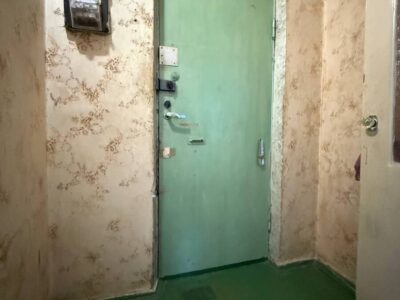 1кімн. Пл. Космонавтів. Мартиросяна, Антонова.