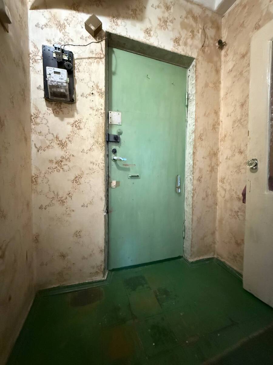 1кімн. Пл. Космонавтів. Мартиросяна, Антонова.