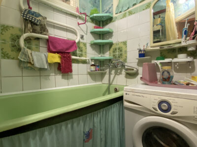 Продам 3 кімнатну квартиру 64м2, Кубанської України 25/21, м. Лісова, Лісовий масив, Київ