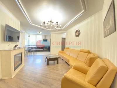 довгострокова оренда 4-к квартира Київ, Шевченківський, 39900 грн./міс.