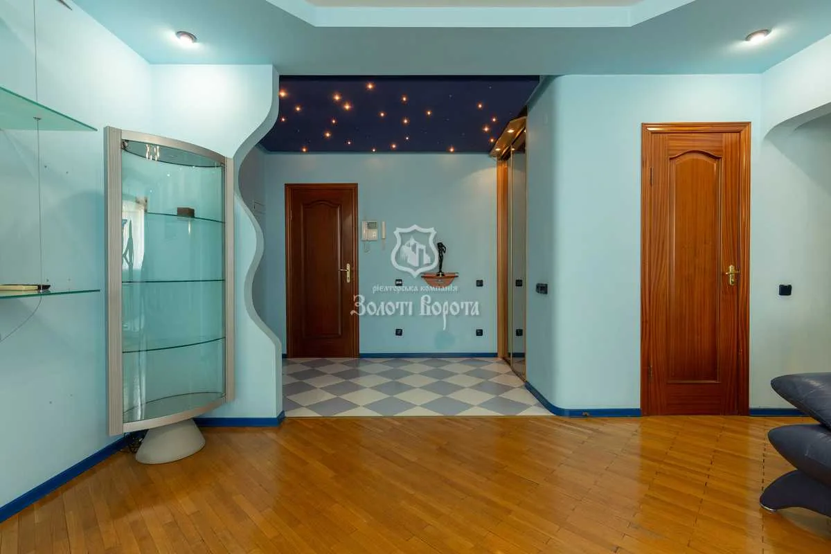 продаж 3-к квартира Київ, Солом`янський, 70000 $