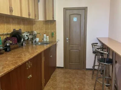 довгострокова оренда офісне приміщення Київ, Дарницький, 12500 грн./міс.