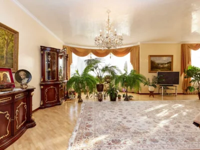 довгострокова оренда 4-к квартира Київ, Печерський, 2200 $/міс.