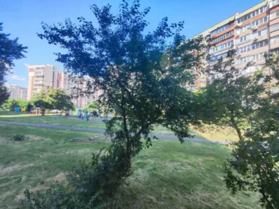 продаж 3-к квартира Київ, Деснянський, 69900 $