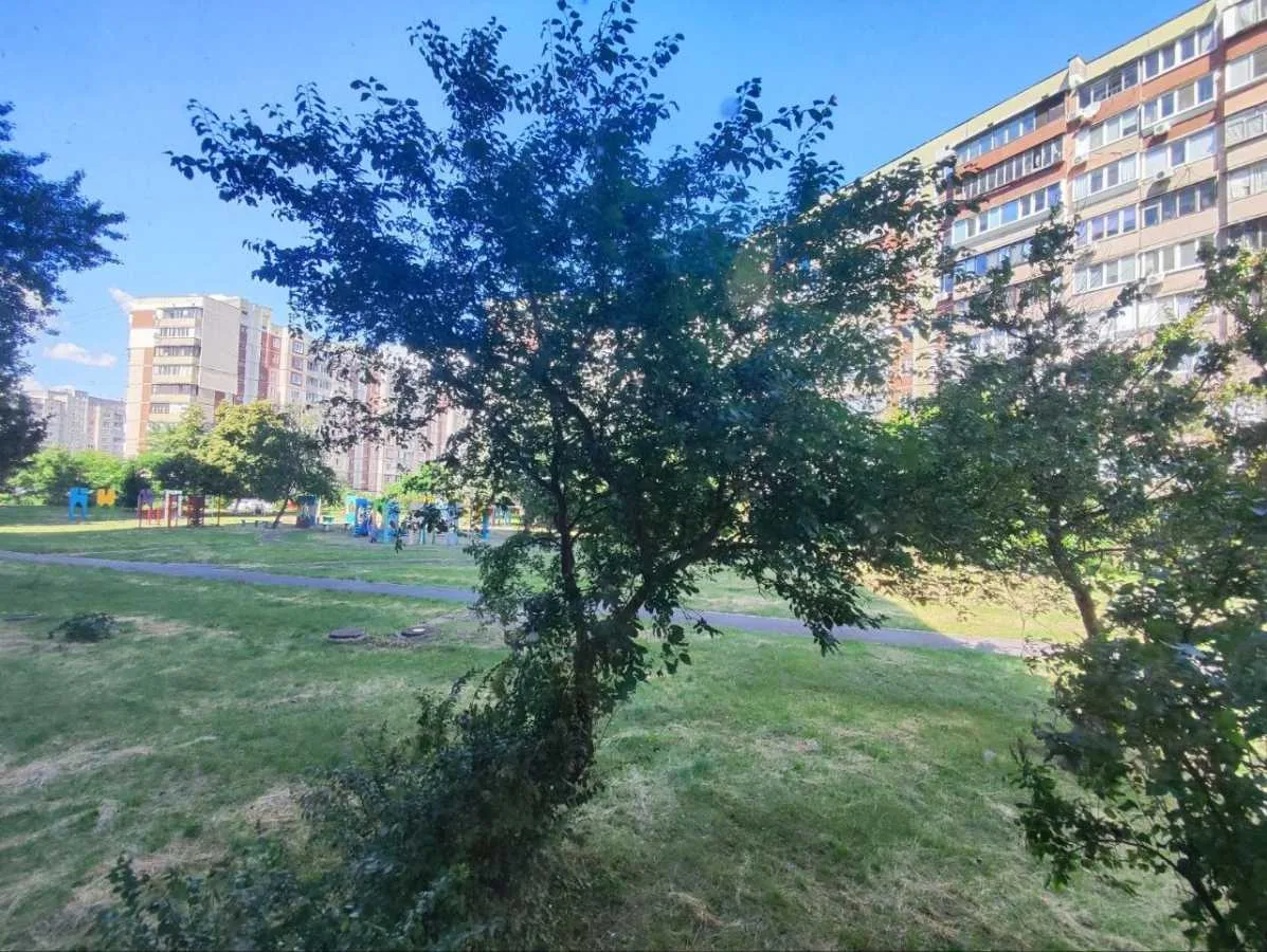 продаж 3-к квартира Київ, Деснянський, 69900 $