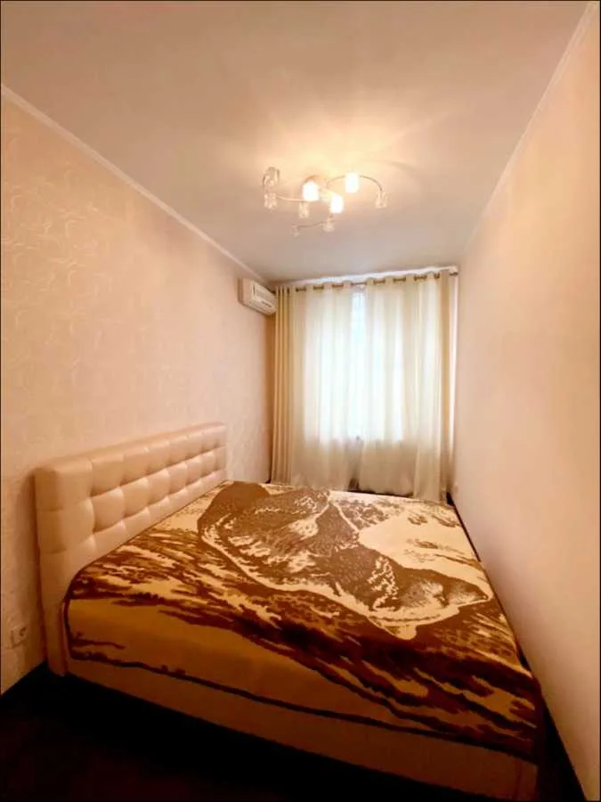 подобова оренда 2-к квартира Дніпро, Центральний, 2200 грн./добу