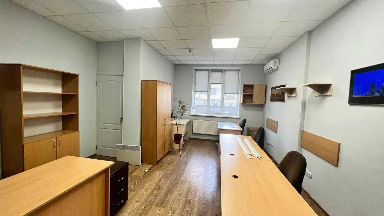 довгострокова оренда офісне приміщення Київ, Печерський, 2100 $/міс.
