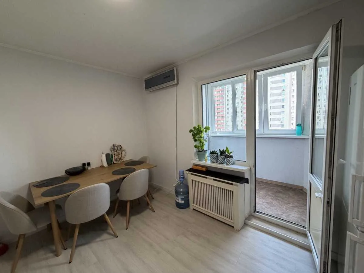 продаж 2-к квартира Київ, Дарницький, 108000 $