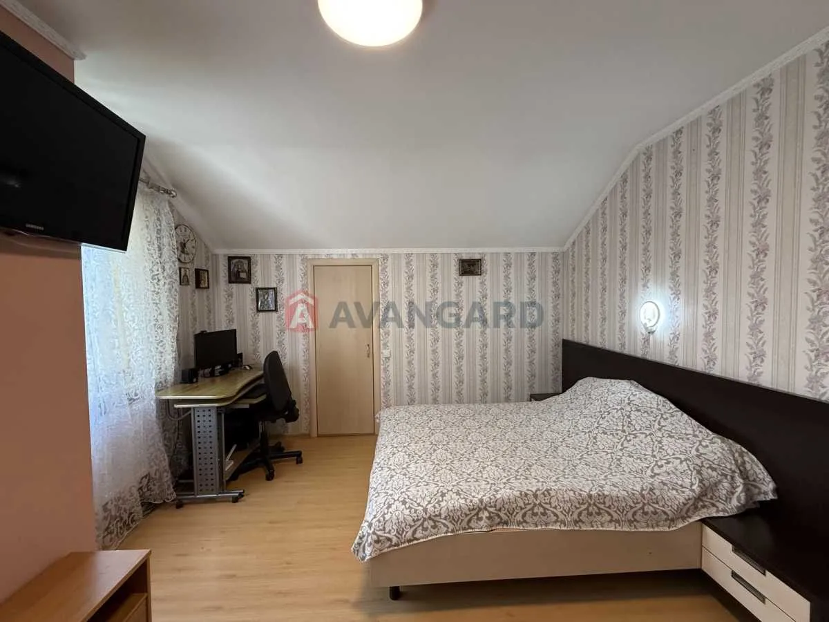 продаж 3-к будинок Київ, Дніпровський, 160000 $