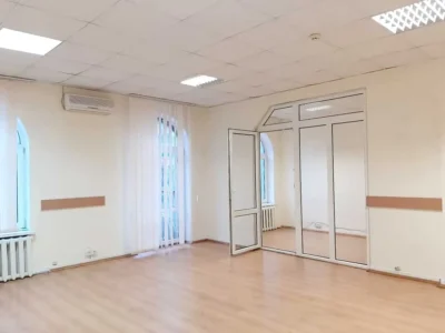 довгострокова оренда офісна будівля Київ, Печерський, 57000 грн./міс.
