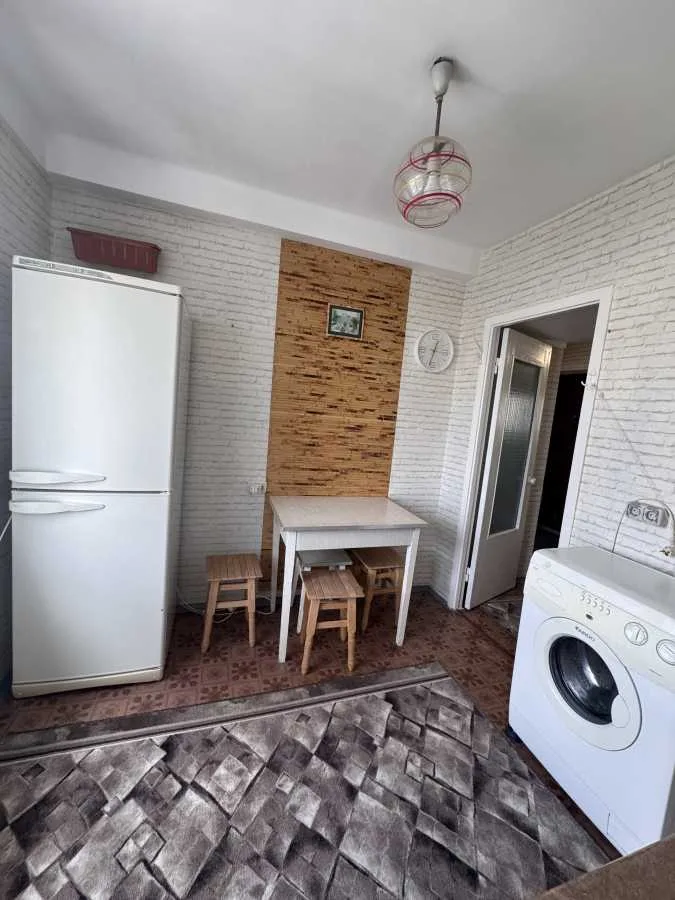 довгострокова оренда 3-к квартира Києво-Святошинський, Чабани, 15000 грн./міс.