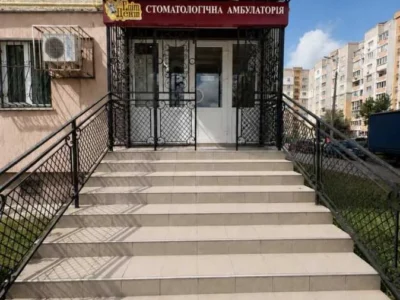 продаж об’єкт сфери послуг Чернігів, Новозаводской, 130000 $