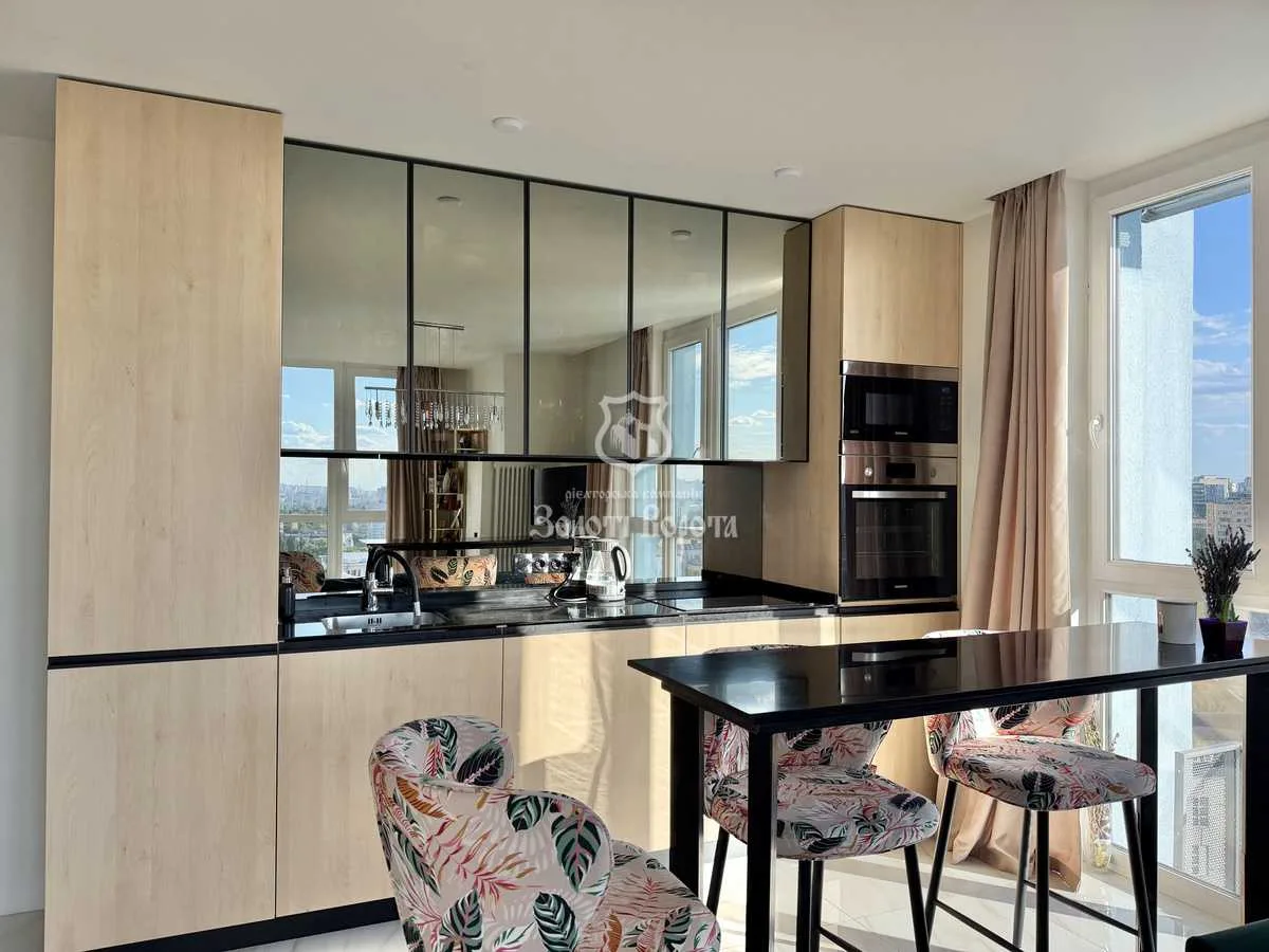 продаж 3-к квартира Київ, Солом`янський, 235000 $