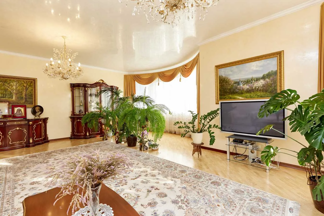 довгострокова оренда 4-к квартира Київ, Печерський, 2200 $/міс.