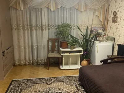 продаж 4-к квартира Київ, Дніпровський, 70000 $