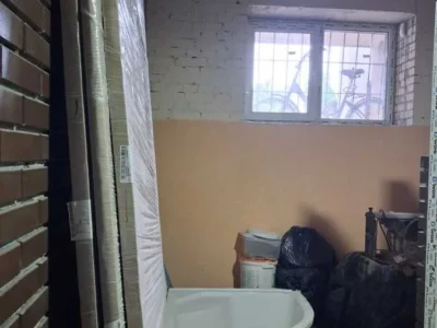 продаж приміщення вільного призначення, будівлі Обухівський, Українка, 40000 $