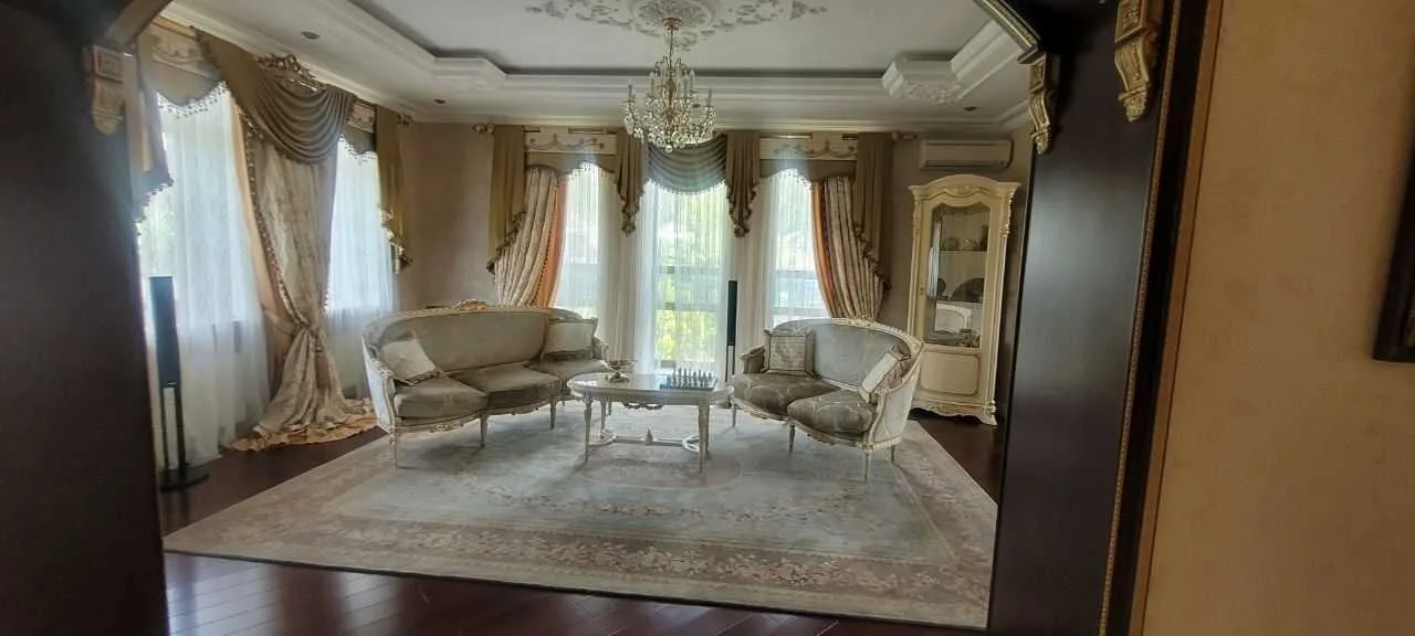 продаж 6-к будинок Київ, Дарницький, 1100000 $
