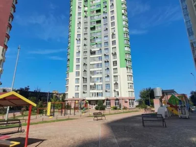 продаж 3-к квартира Київ, Дніпровський, 107000 $
