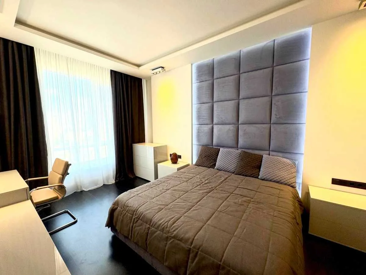 довгострокова оренда 3-к квартира Київ, Печерський, 1400 $/міс.