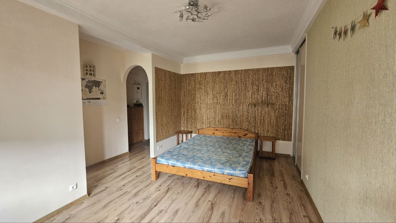 1кім.кв, Соцмісто. Соборності просп.
