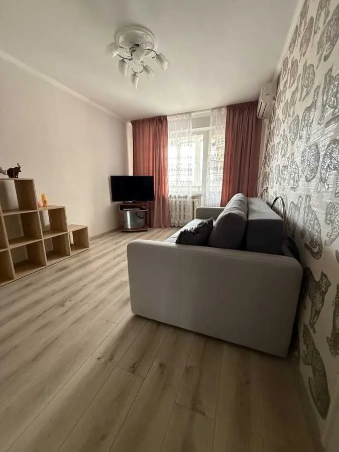 продаж 1-к квартира Черкаси, Придніпровський, 50000 $
