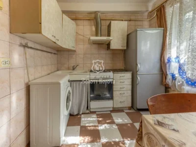 продаж 3-к квартира Київ, Дніпровський, 61000 $