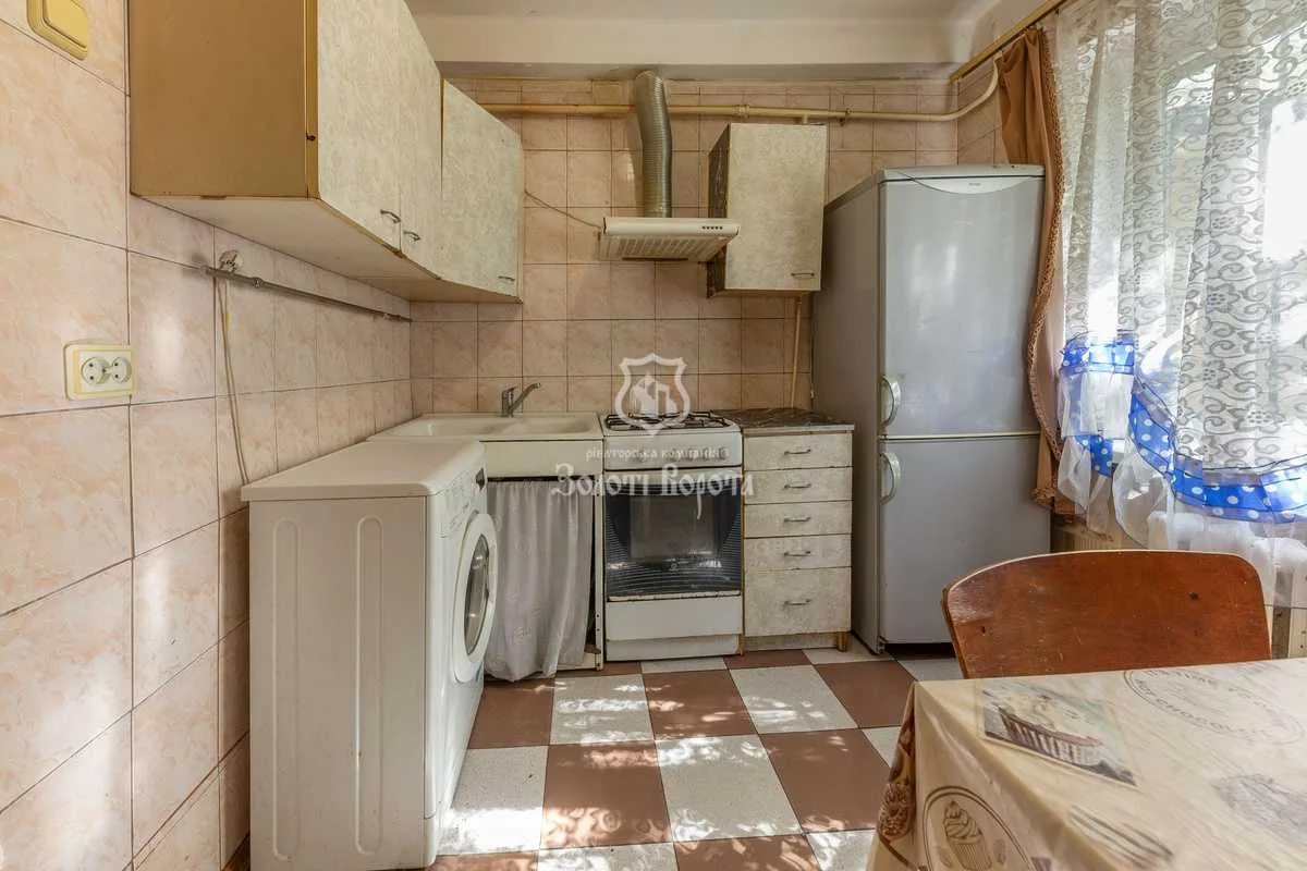 продаж 3-к квартира Київ, Дніпровський, 61000 $