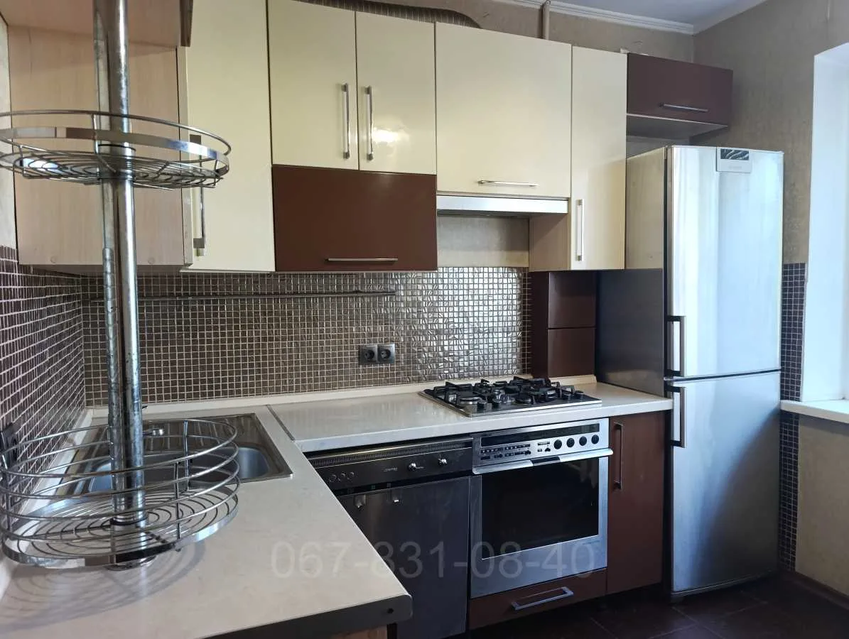 продаж 3-к квартира Дніпро, Новокодакський, 57000 $