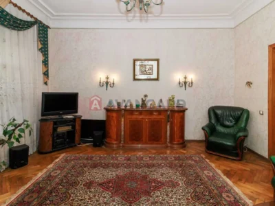продаж 4-к квартира Київ, Печерський, 163000 $