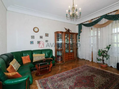 продаж 4-к квартира Київ, Печерський, 163000 $