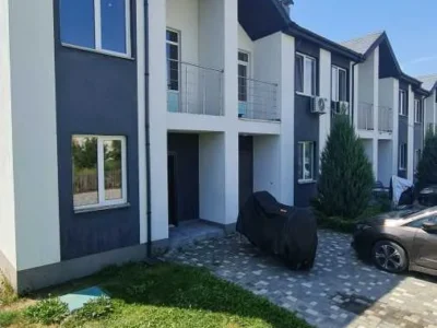 продаж 3-к таунхаус Броварський, Погреби, 65000 $